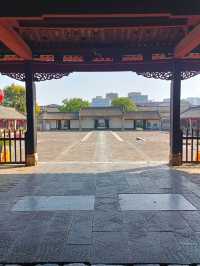 全國重點文保單位，中國唯一完整保存至今的清代知府衙門。南陽府衙始建於元朝，距今已有七百五十多年歷史。