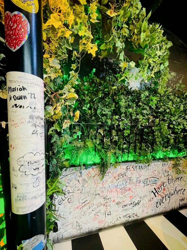 披頭四樂迷必到打卡點——披頭四紀念館。 披頭四樂迷必到打卡點——披頭四紀念館。