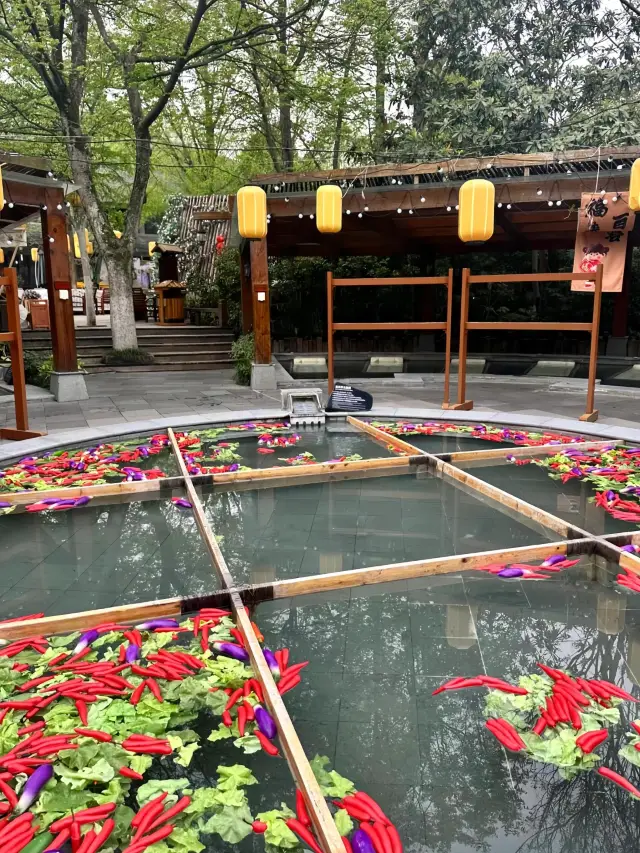 Nine-grid hot spring.