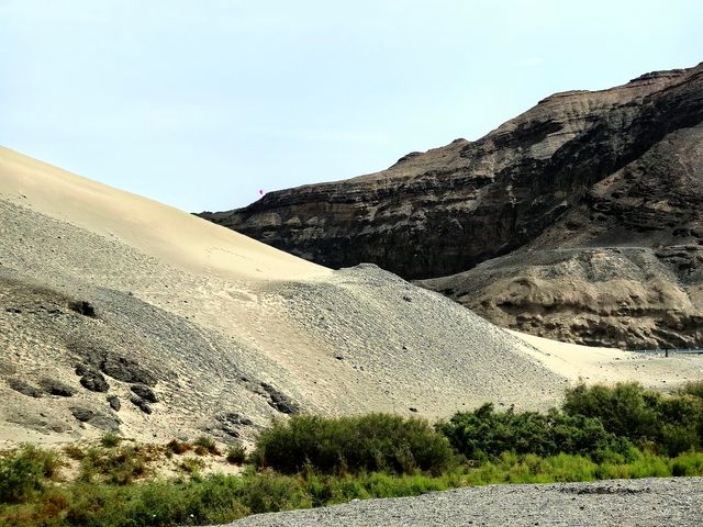 新疆旅行之八，走新疆最美公路——吐和高速。