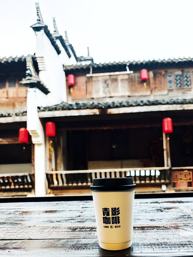 走進山水畫的世界。