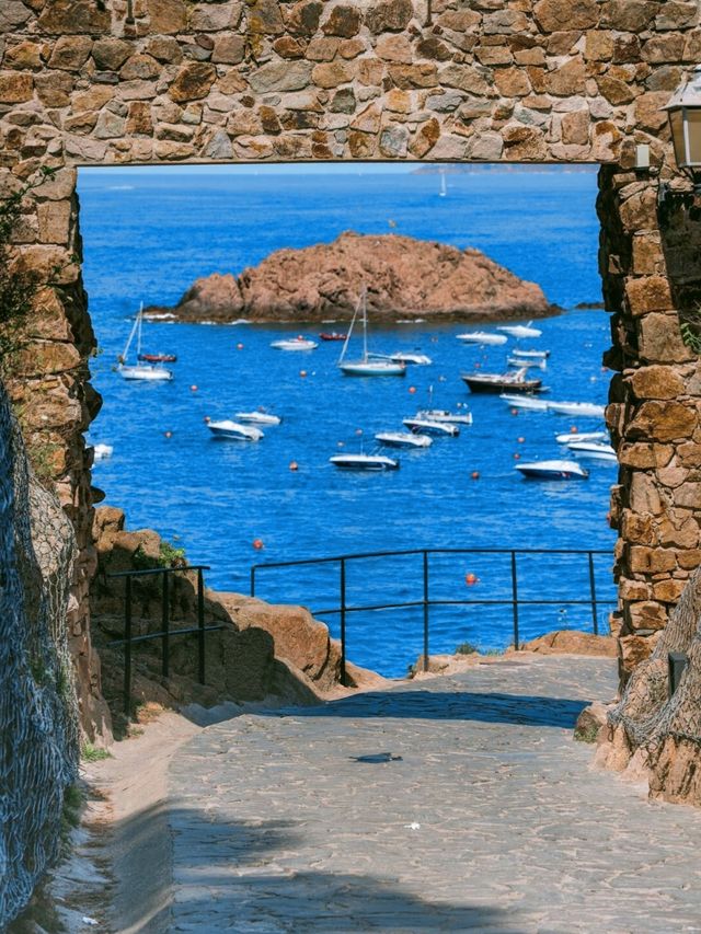 西班牙必去！Tossa de Mar 小鎮：解鎖絕美風景。。