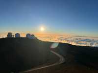 雲端之上的綺夢之旅：登頂莫納克亞山觀日落