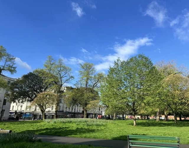 皇家利明頓礦泉市：流淌著歷史與奢華的英倫小鎮
