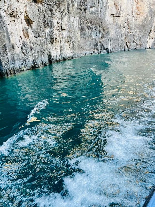 休閒度假的絕佳之地，抬頭張家界，低頭九寨溝