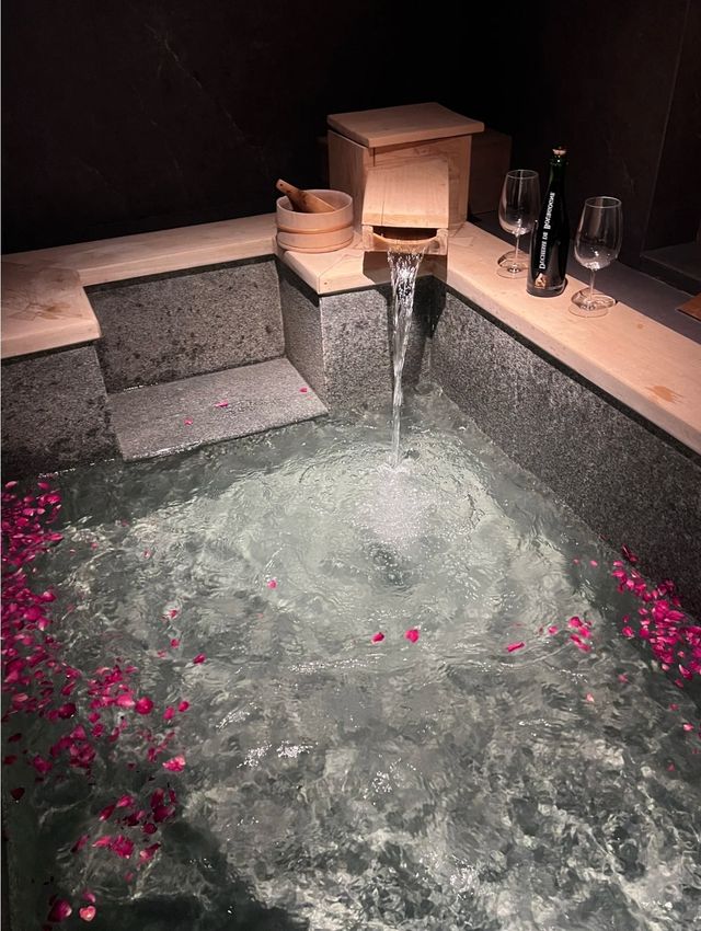 很有東方美學的中式庭院私湯！