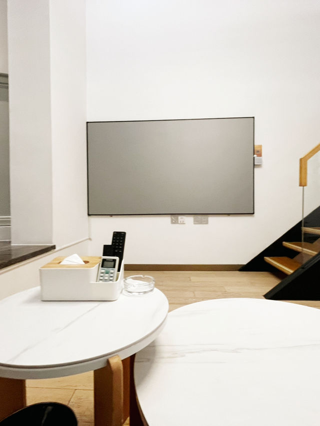 Stay at this Cozy Loft Room | Shenzhen Coast