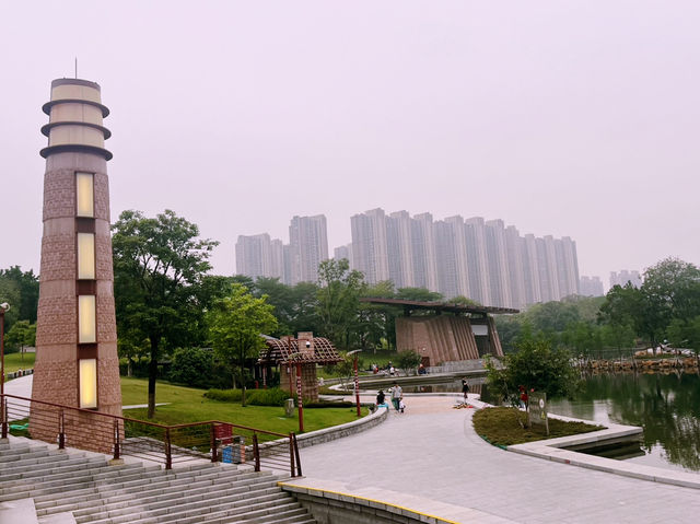 廣東省佛山市一個公园：千燈湖公園，適合購物、觀光旅遊、度假休閒等！