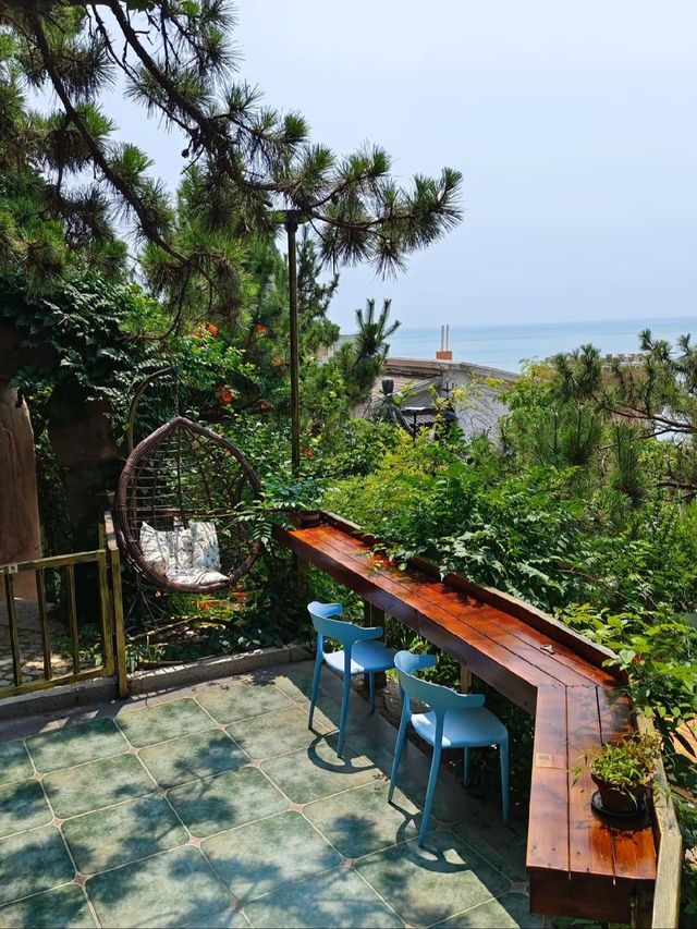 青島天鵝堡酒店，住進山海間的童話城堡