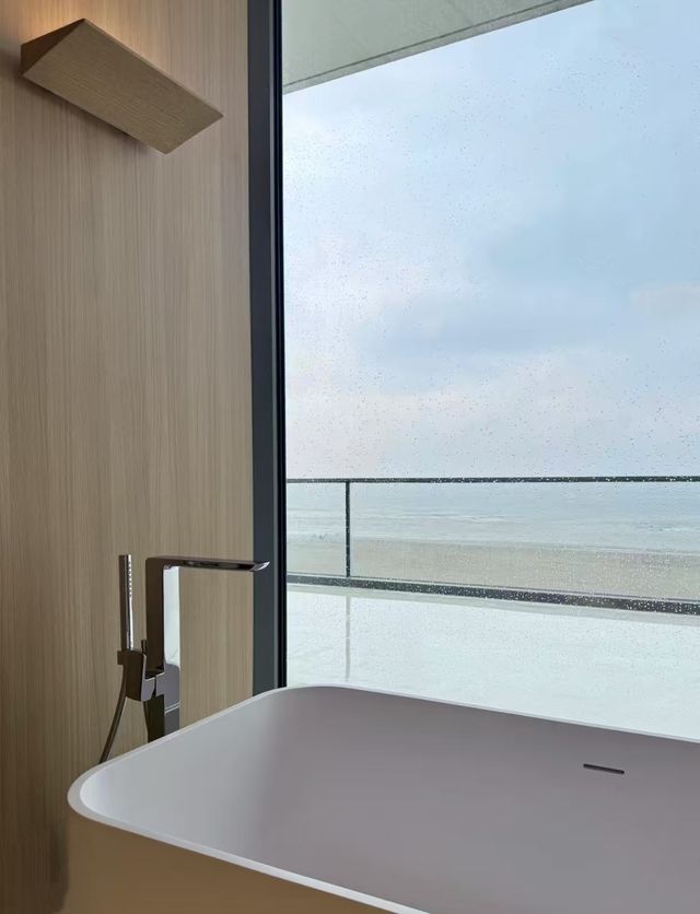 Aranya 住喺夢幻般嘅海景房！