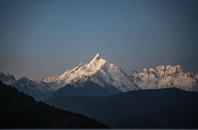 雲南梅里雪山攻略 | 朝聖卡瓦格博，遇見最耀眼的日照金山！
