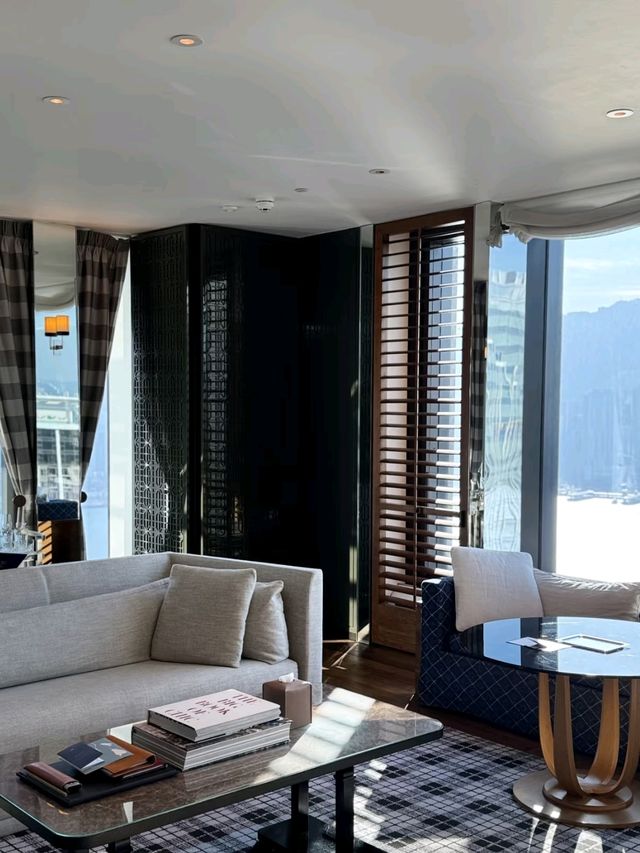 Hong Kong 🇭🇰Rosewood HotelExecutive SuiteThe room is really big!😍