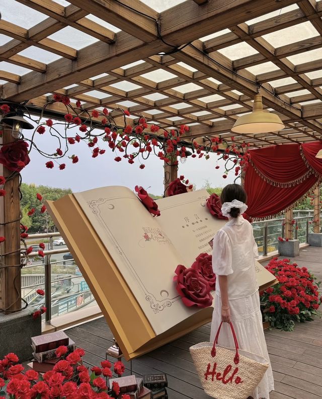 新晉打卡地玫瑰城堡 中秋氛圍到位咗