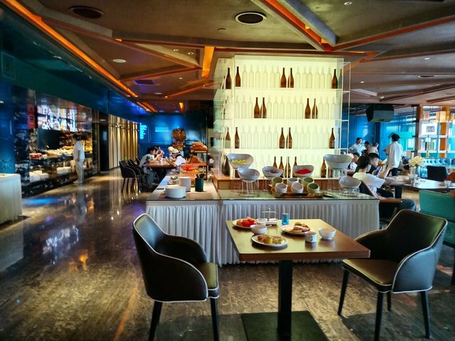 細節拉滿！長沙國金中心這家酒店，江景絕美/遛娃省心/早餐嗦粉