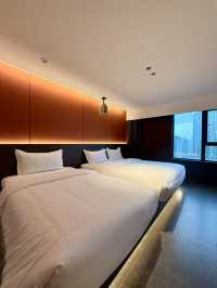 OMG Sisters! Struck Gold with this Hotel in Chongqing!