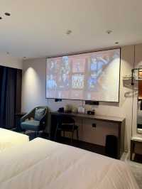 OMG Sisters! Struck Gold with this Hotel in Chongqing!