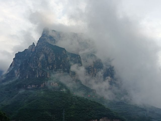 八泉峽畔的詩意棲居 | 山前月下民宿   想在八泉峽沉浸式賞景？來「山前月下」就啱啦！    