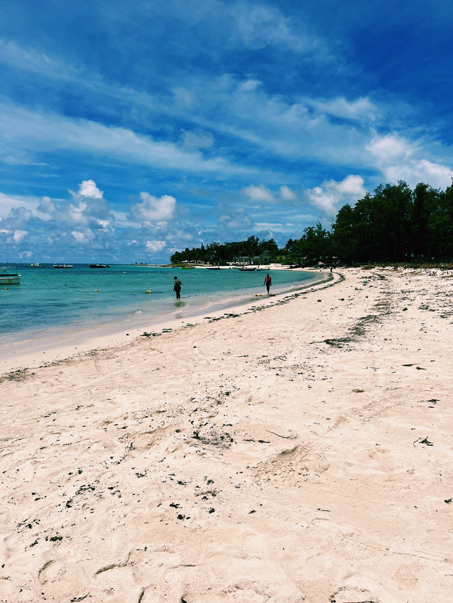 Chasing Waves, Wind & Wonder in Mauritius 🏝️ Chasing Waves, Wind & Wonder in Mauritius 🏝️