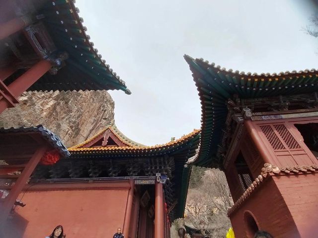 來渾源一定不能錯過的智能寶藏酒店離景區超近還好吃好逛，簡直完美～  這次發現的寶藏酒店就在渾源古城