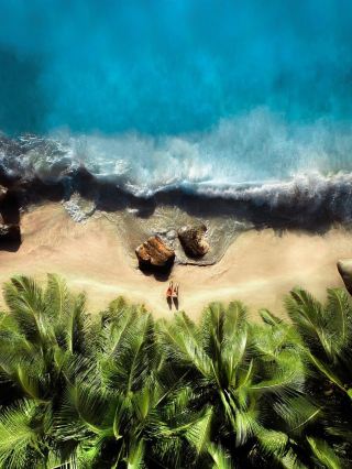 A paradise on earth! No filters needed! It fulfilled all my imaginations of an island vacation!