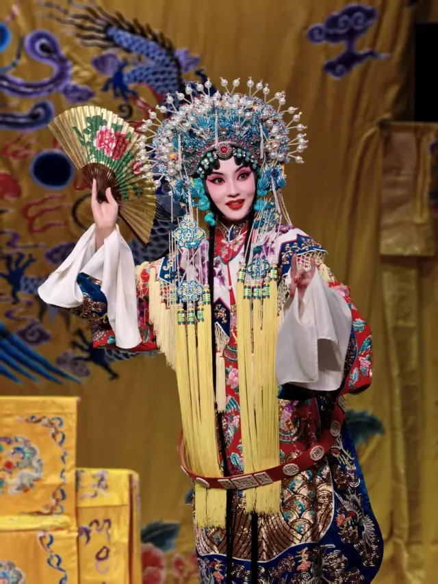 A Melody of Beijing Opera Dreams - Experiencing the Quintessence of Culture in Beijing Tourism