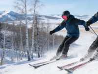 Skip Iceland! Genhe’s Powder Snow + Dancing Aurora = Winter’s Wildest Dream 🌌