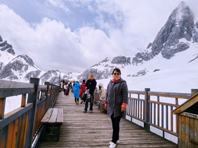 Reach the summit of Jade Dragon Snow Mountain at 4,506 meters! A