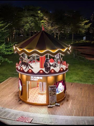 Falling in love at first sight | The spiral bookshelf at Shenzhen