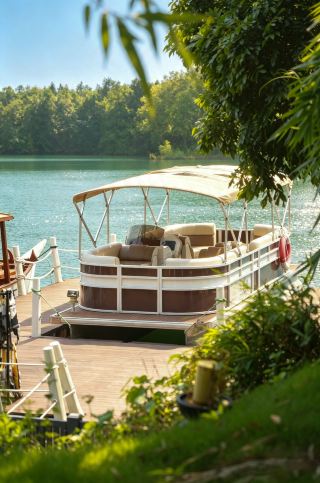 Chongzuo, Guangxi — Take a Zuojiang River cruise and instantly wash away the summer work blues
