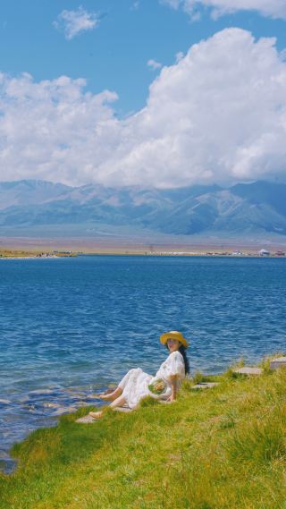 Sayram Lake · Kele Yongzhu | Falling into a painted blue