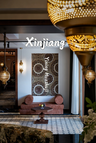 A leisurely stay in Yining's Six-Star Street | Staying in a homestay with a courtyard with my bestie