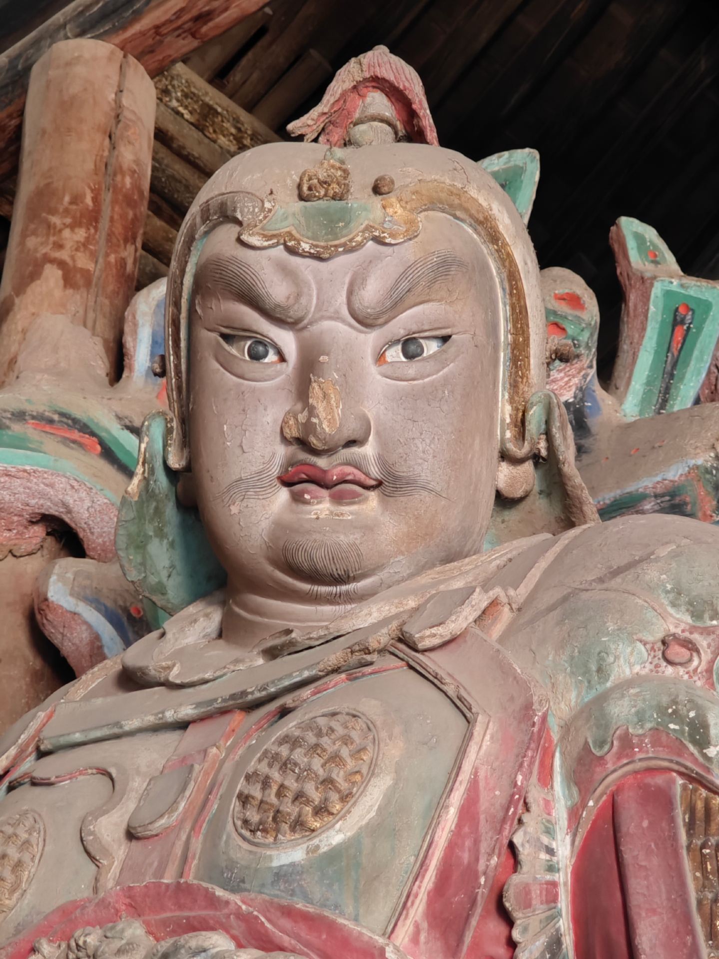 후퉈허 강변 보루식 천년 고찰의 절경 채색 소조상