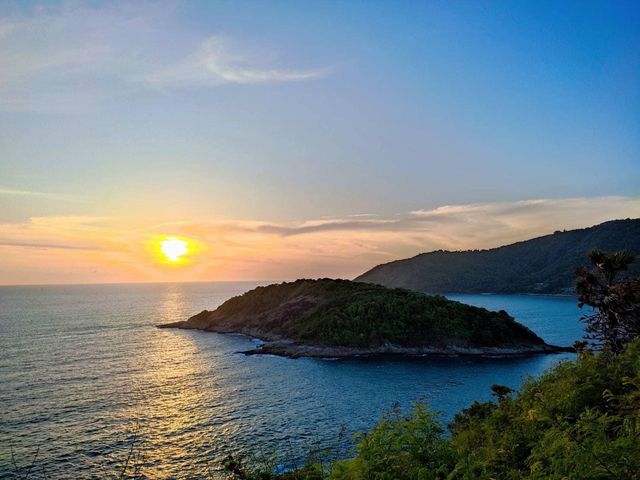 • แหลมพรมเทพ แลนด์มาร์คจังหวัดภูเก็ต 🏔️🏝️