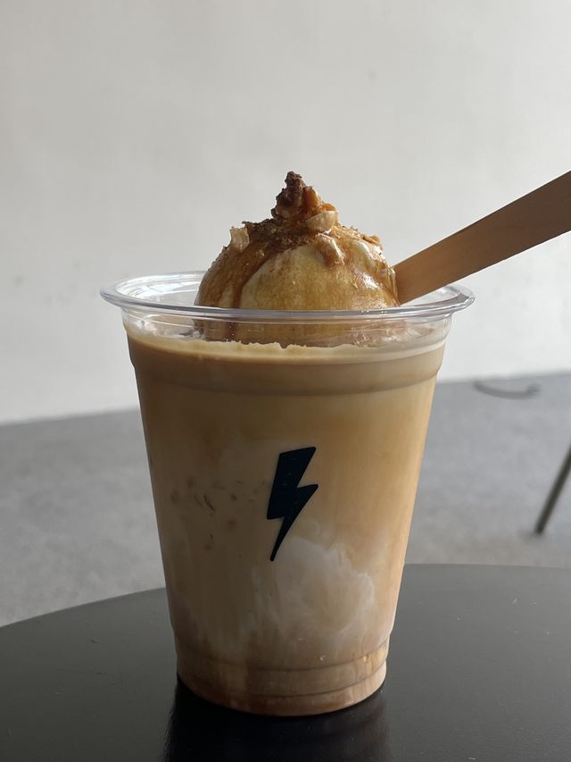 最和諧清新Iced Latte｜清邁必飲隱藏咖啡店🩶