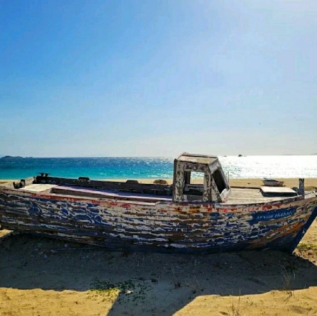 THE BEAUTIFUL PLAKA BEACH IN NAXOS!