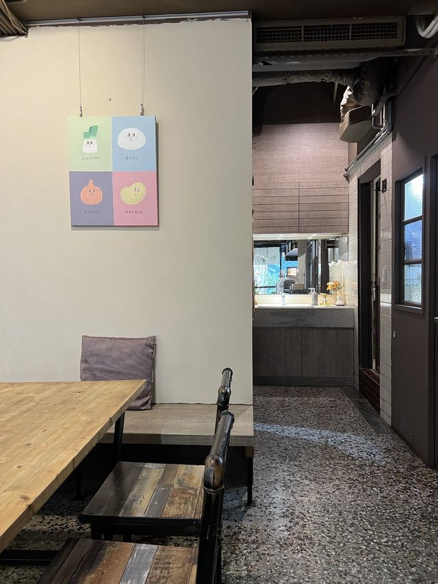 迪化街の路地に落ち着いたカレー&カフェserendipity 迪化街の路地に落ち着いたカレー&カフェserendipity