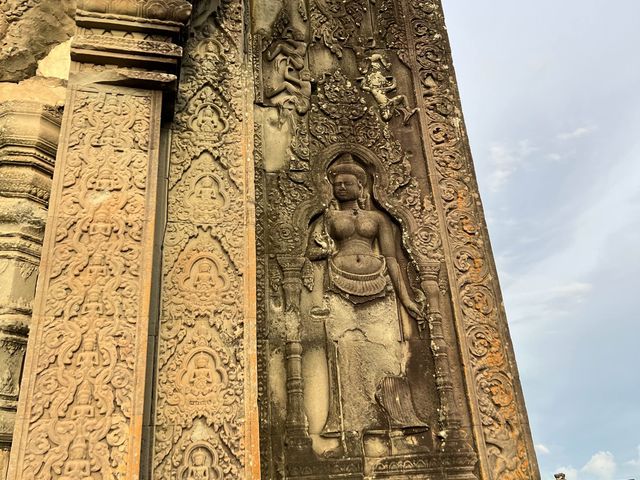 จุดชมวิวพระอาทิตย์ตกบนเนินเขา นครวัด