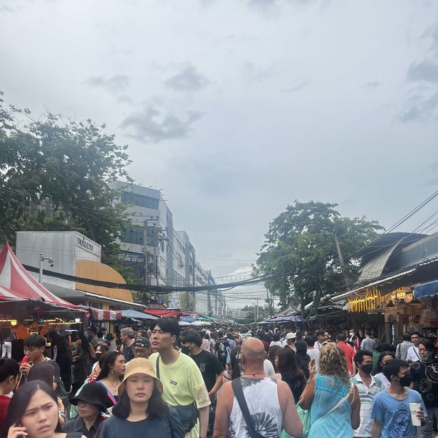 ตลาดนัดจตุจักร Chatuchak weekend market 
