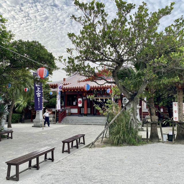 沖繩之靈：波上宮的神秘旅程🌺