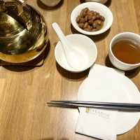 雅蘭中心樂天皇朝：特色皇朝小籠包，成都口水雞