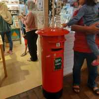 Paper Adventures, unique souvenirs 