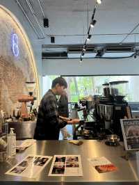 ตามหาคาเฟ่บนปกหนังสือ 100 Best Design Cafes 