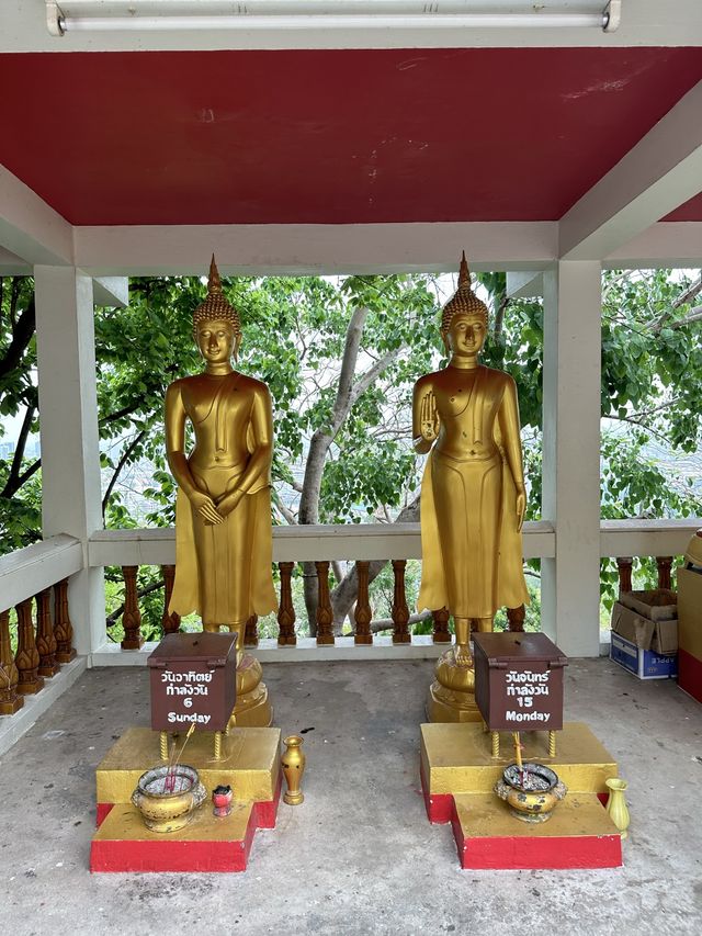วัดเขาพระบาทพัทยา