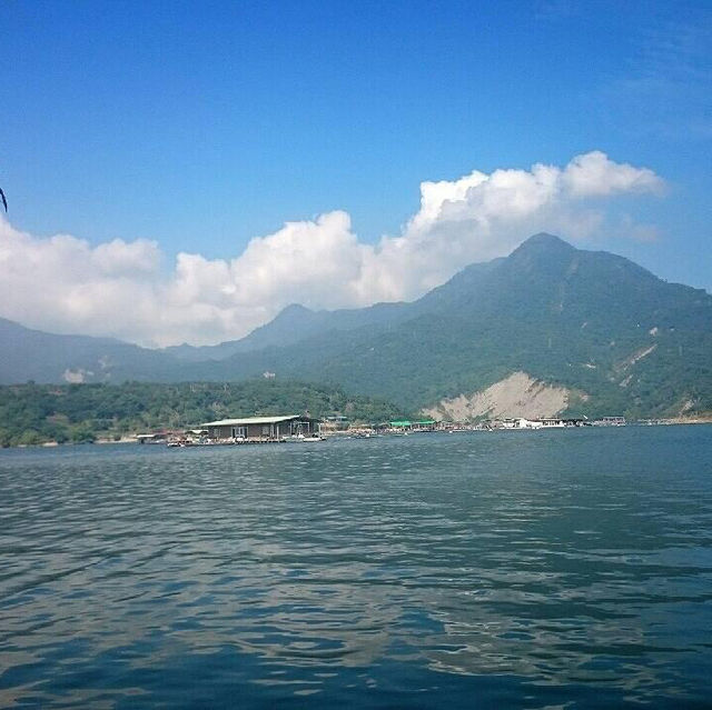 曾文水庫搭遊艇