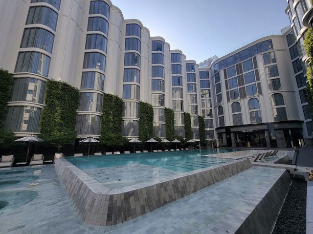 Stunning Stay by the Riverside