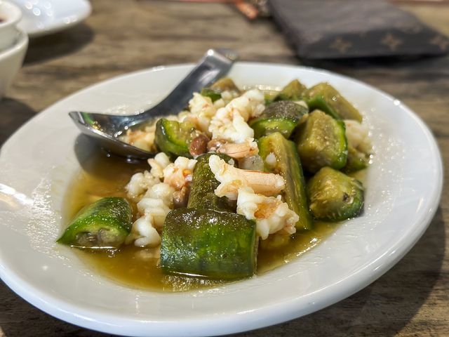 คาเฟ่บนเนินเขา วิวทะเลกระบี่