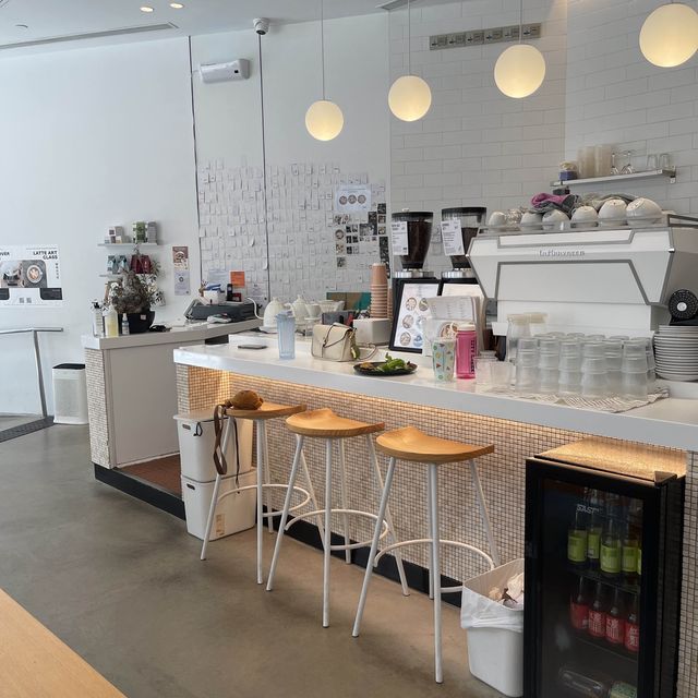 鬧市中的CHILL CAFÉ