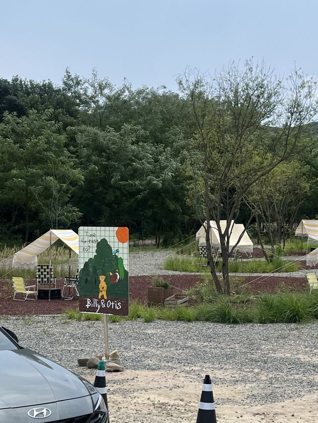 영종도 갤러리같이 깔끔하고 세련된 대형베이커리 카페 ‘빌리앤오티스’ 