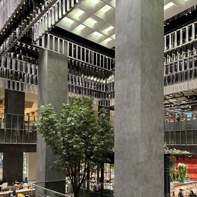 동탄 롯데백화점, 볼거리가 풍성하고 세련된 백화점