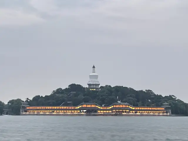 北京北海公園，散心的好地方